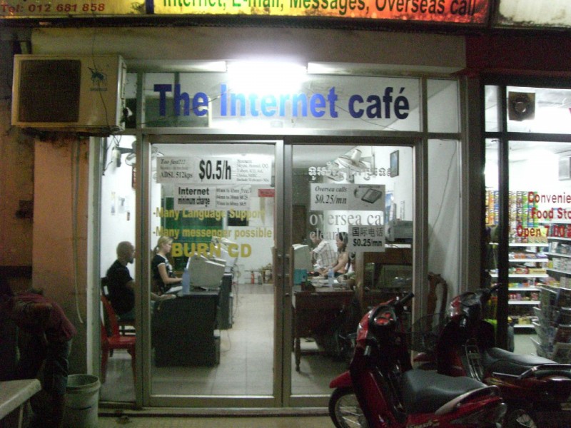 Internetcafe in Siem Reap/Cambodia. By Dieter Zirnig on Flickr
